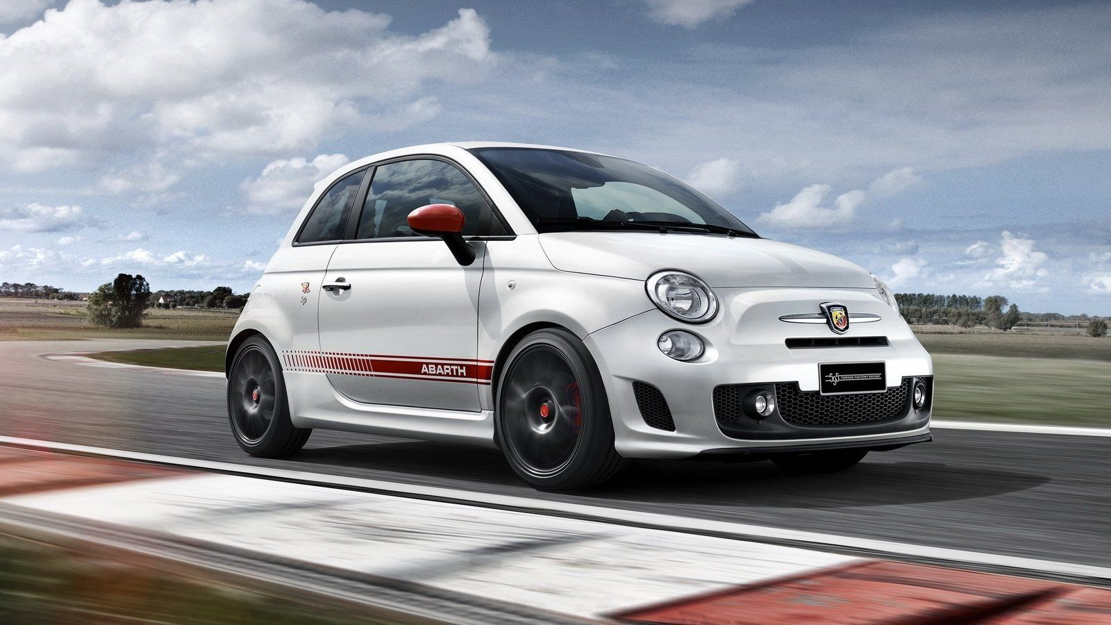 Fiat 500 Abarth 2021 обои на рабочий