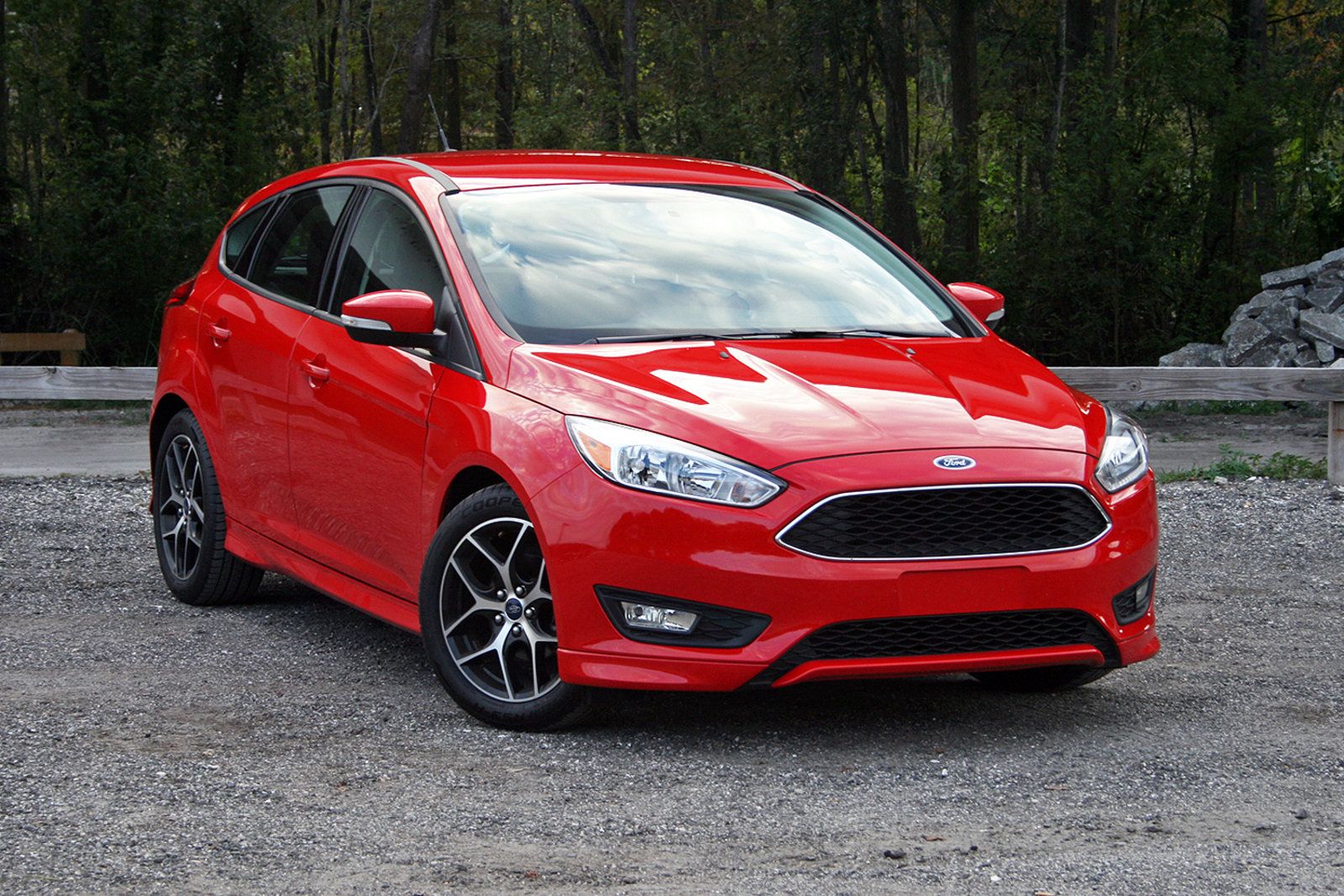 Speed focus. Ford Focus Hatchback 2015. Ford Focus 2015 хэтчбек. Ford Focus 2015 Red. Ford Focus Sport 2015.