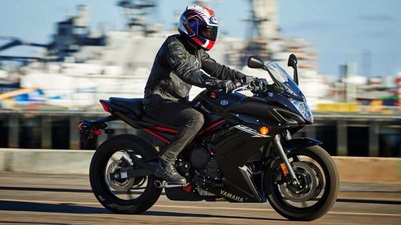 Yamaha fz6r Yellow