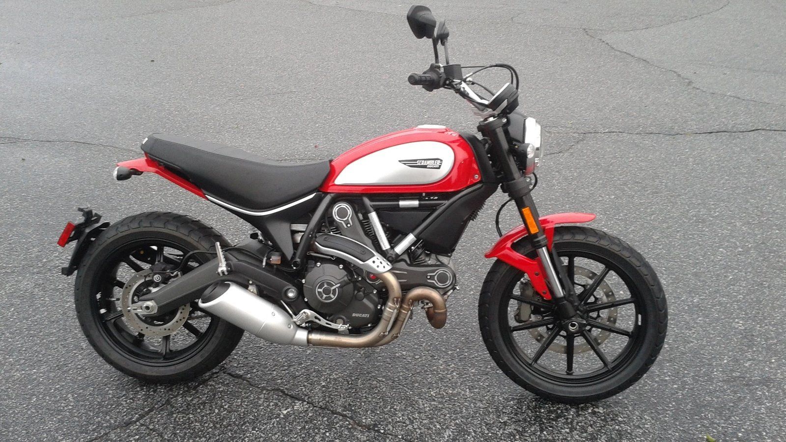 Ducati Scrambler icon Red