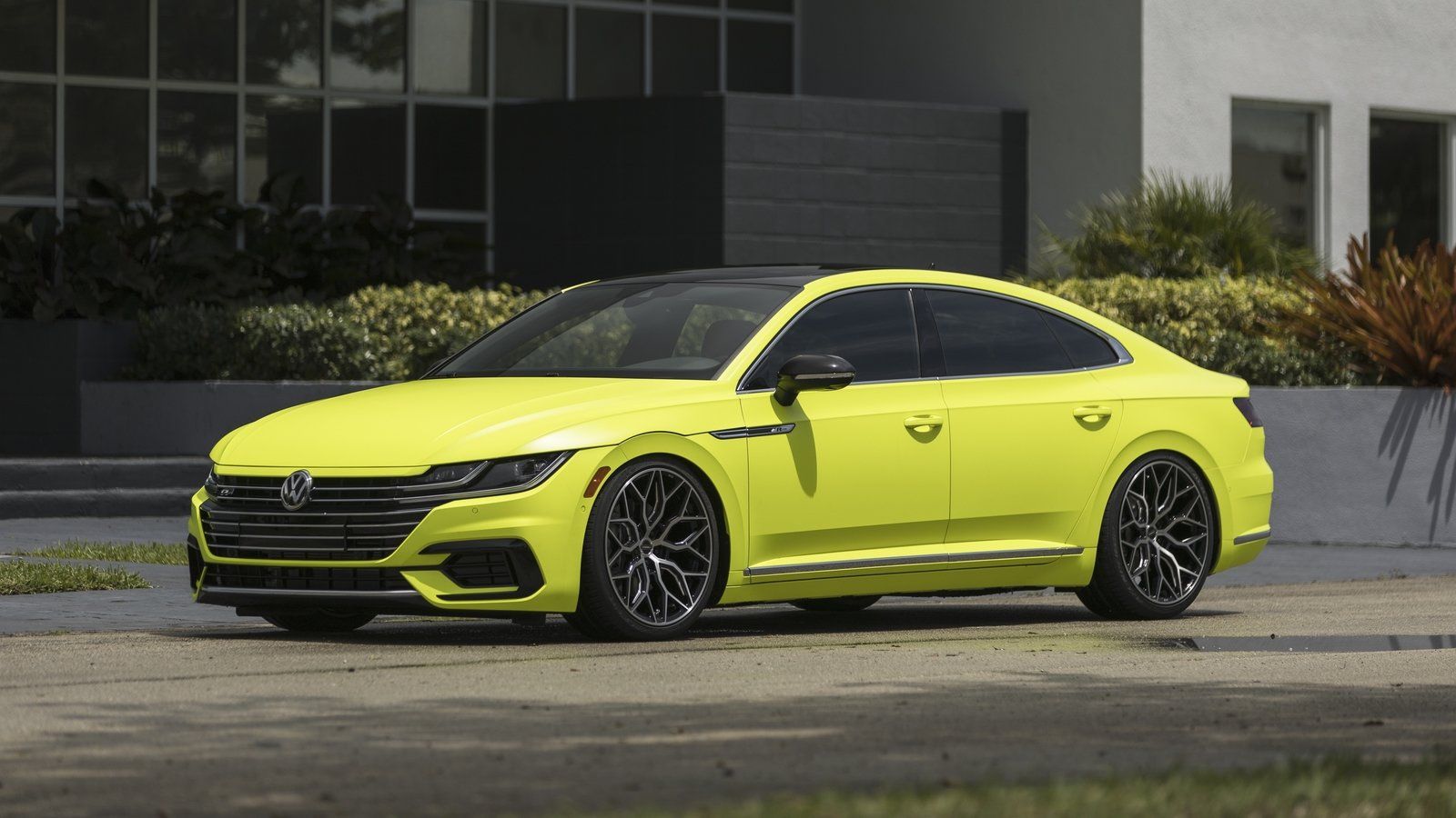 VW Arteon в камуфляже