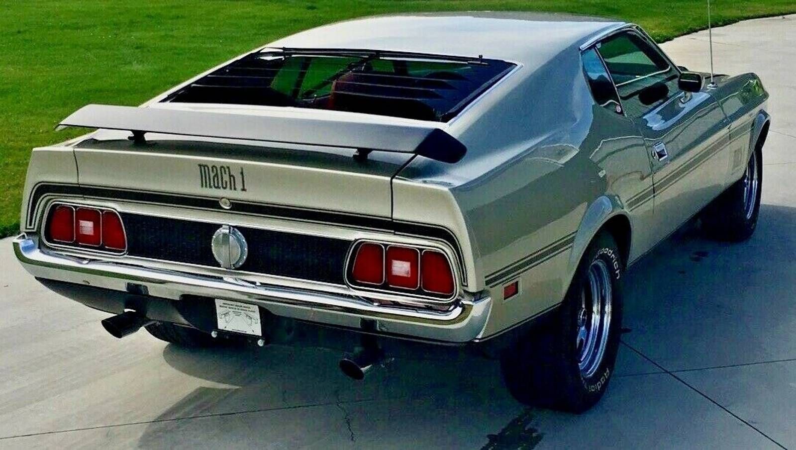 ford mustang mach 1