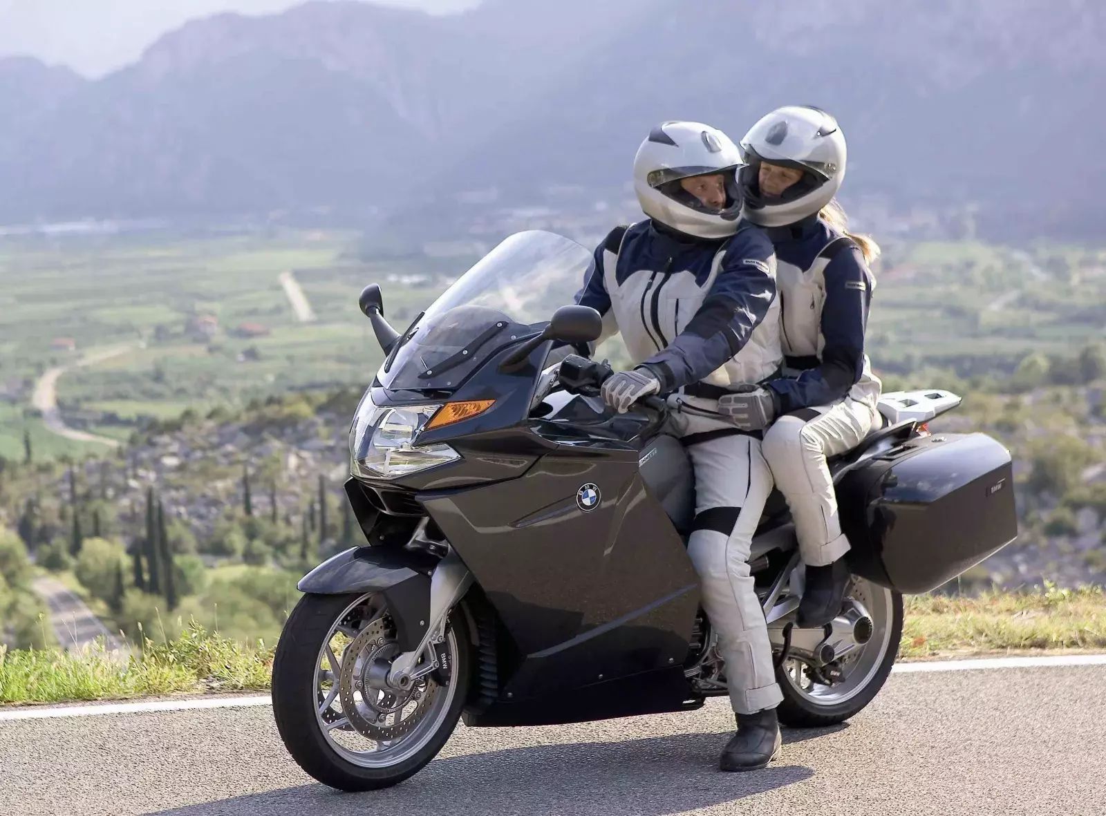 Yamaha FJR 1200 РёР»Рё BMW k1200