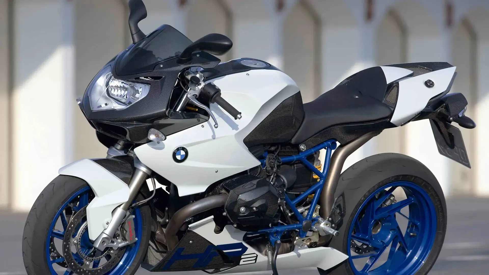 Мотоцикл BMW v6