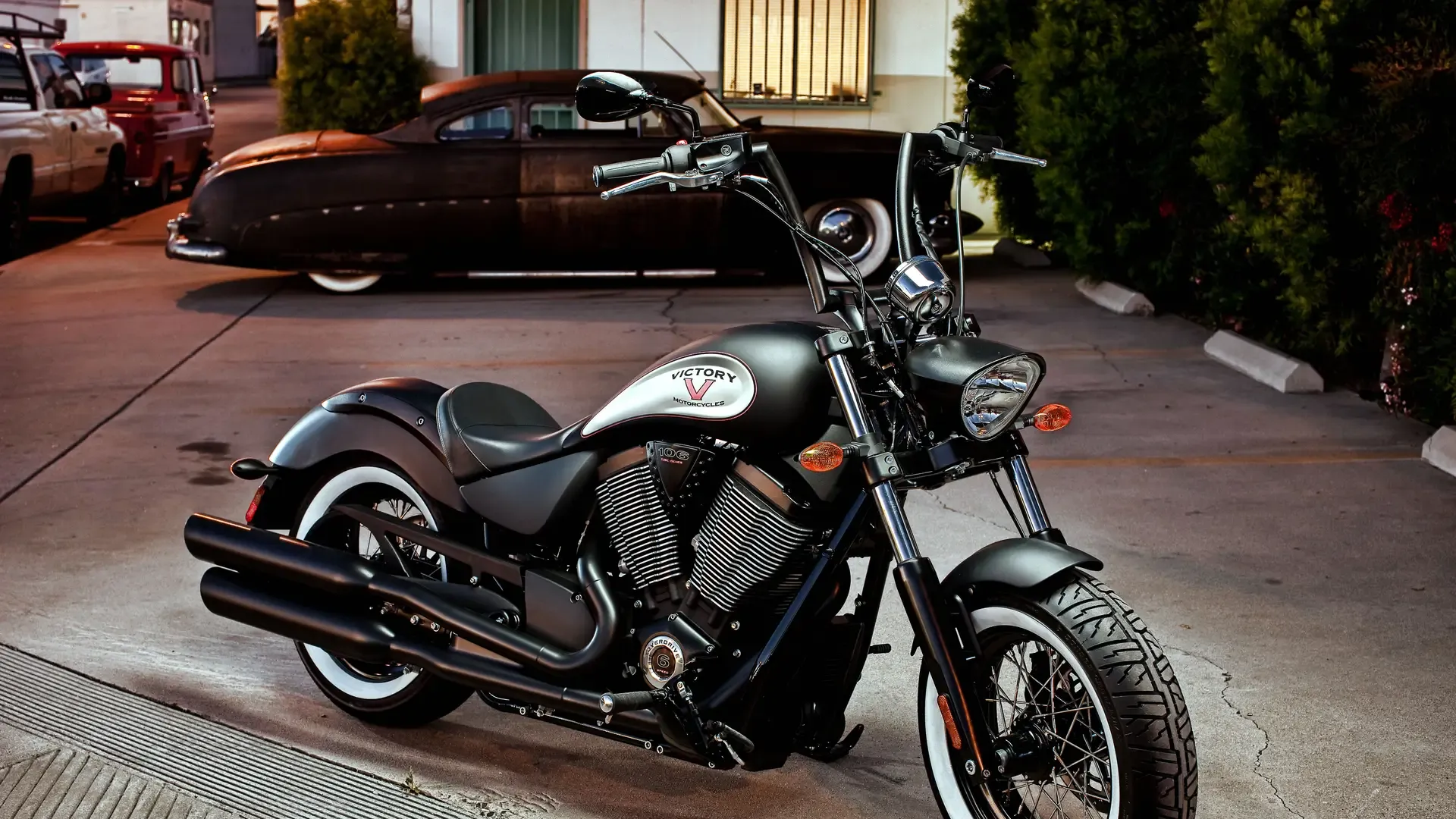 Victory. Victory Highball. Victory Motorcycles High-Ball. Victory High Ball Bobber. Victory High Ball 2012.