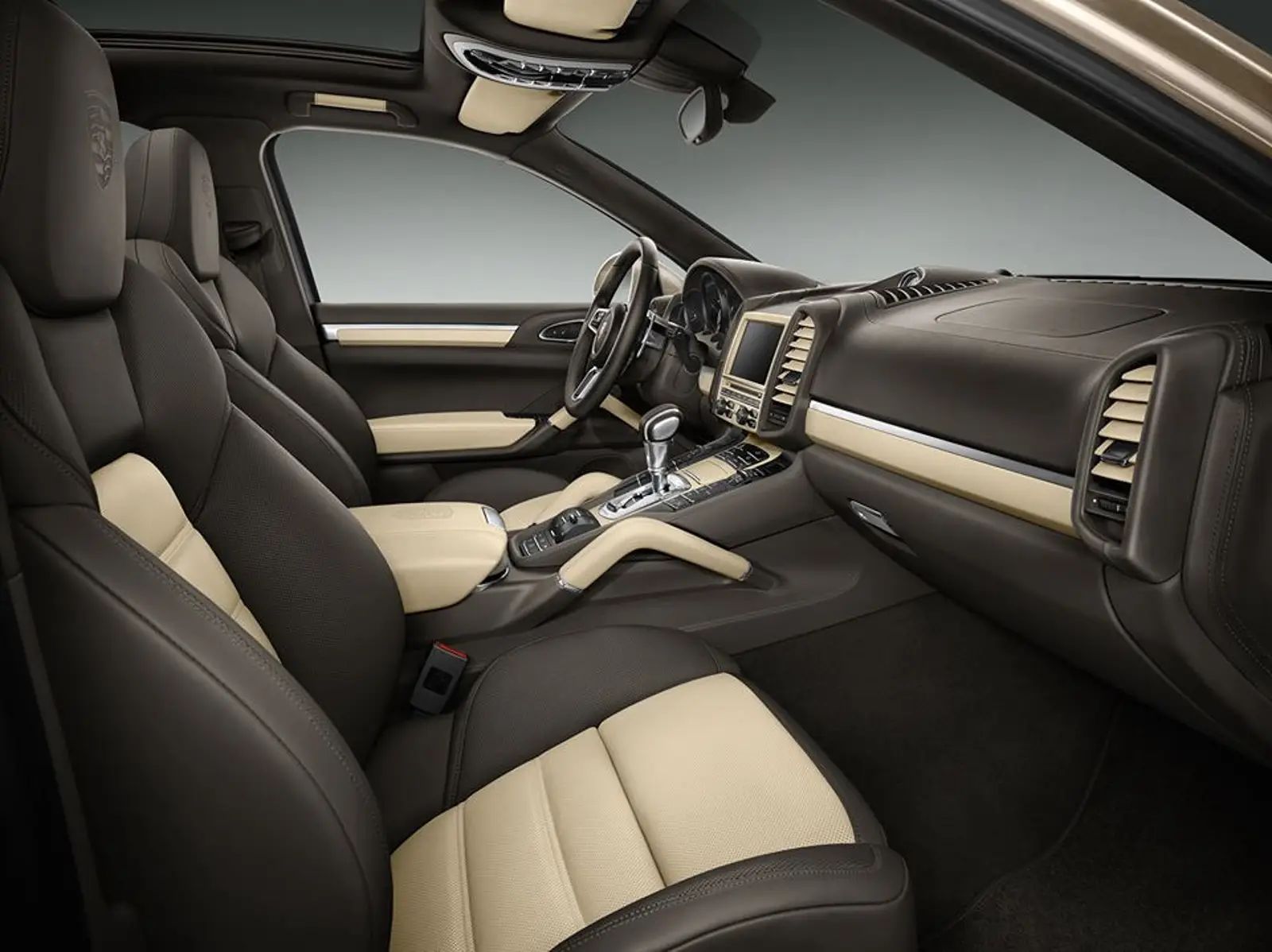 Porsche cayenne 955 салон. цвета салона порше. Porsche 911 992 салон. порше макан коричневый салон. порше панамера черная с красным салоном.