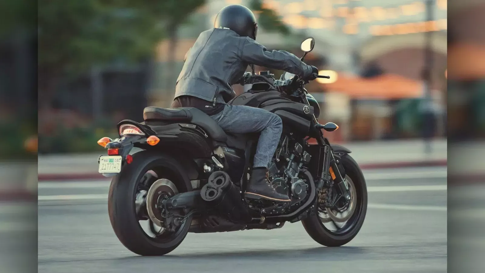 Круизер Yamaha v Max