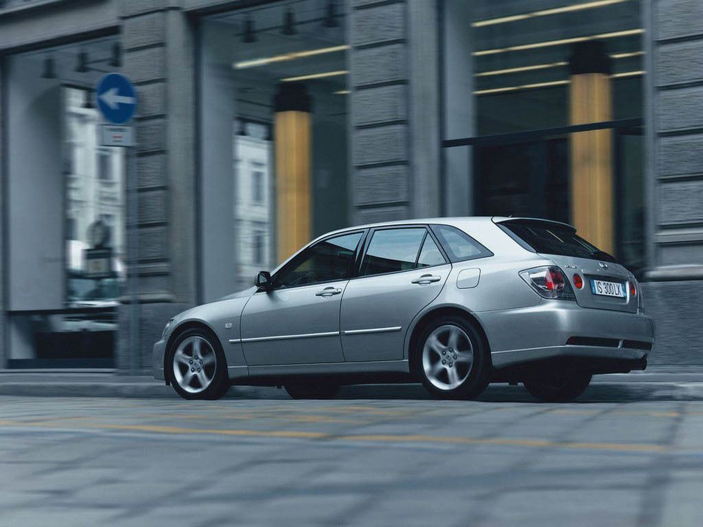 2002 Lexus IS 300 SportCross
