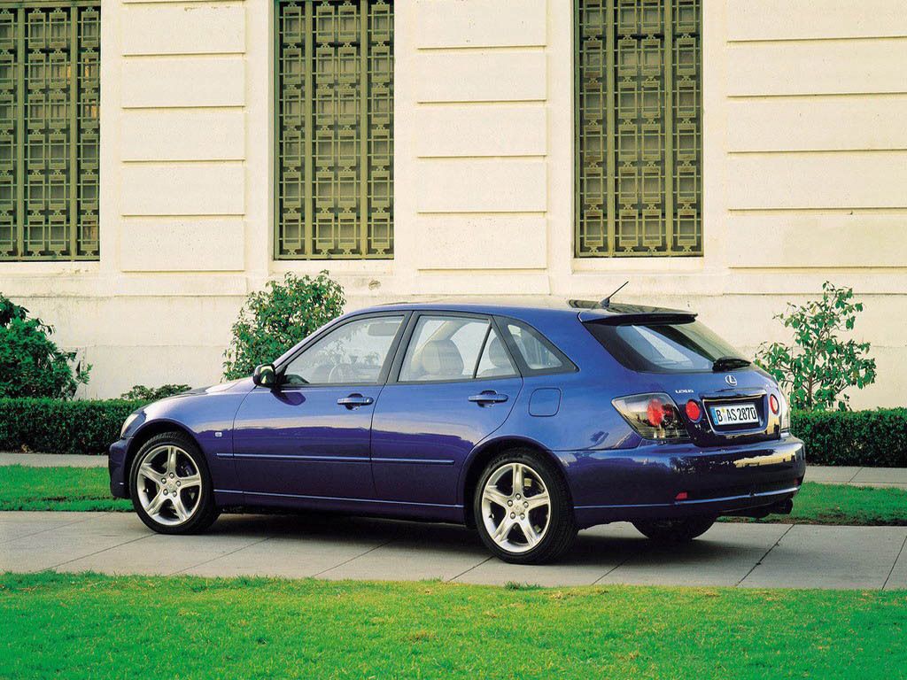 2002 Lexus IS 300 SportCross