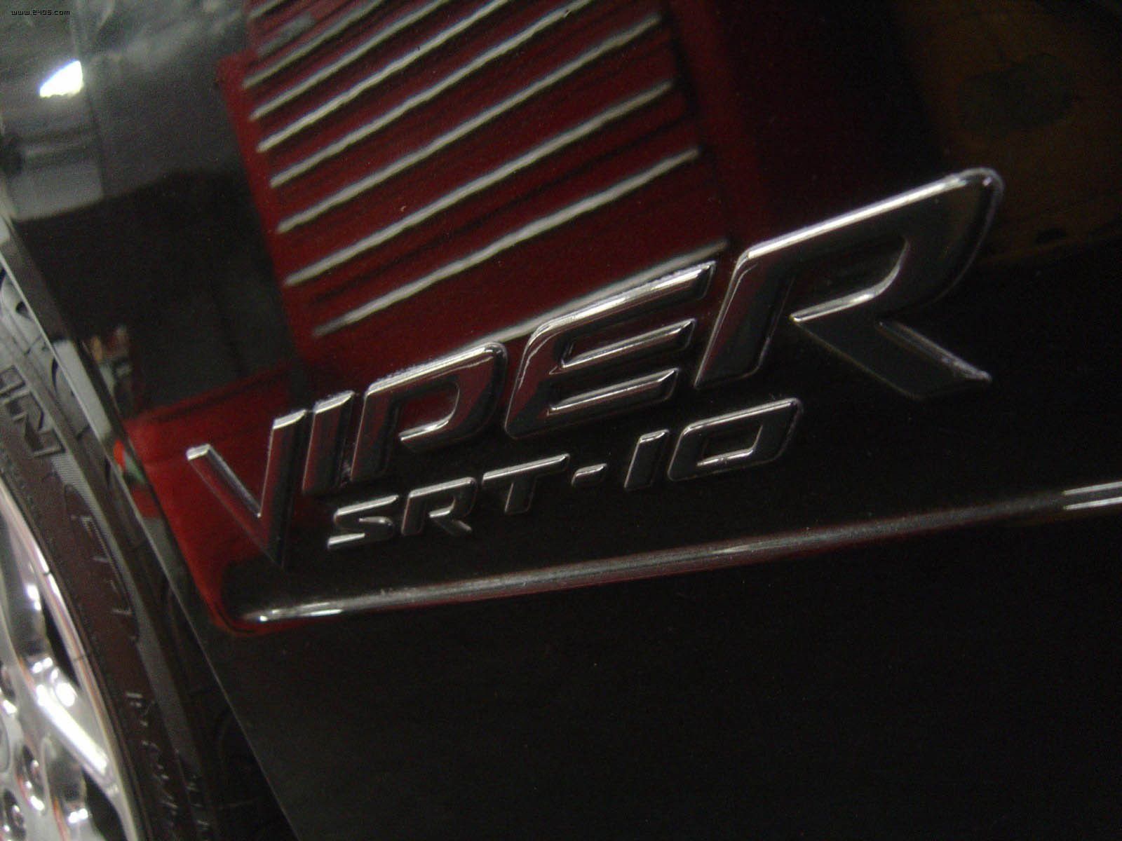 2003 Dodge Viper SRT10