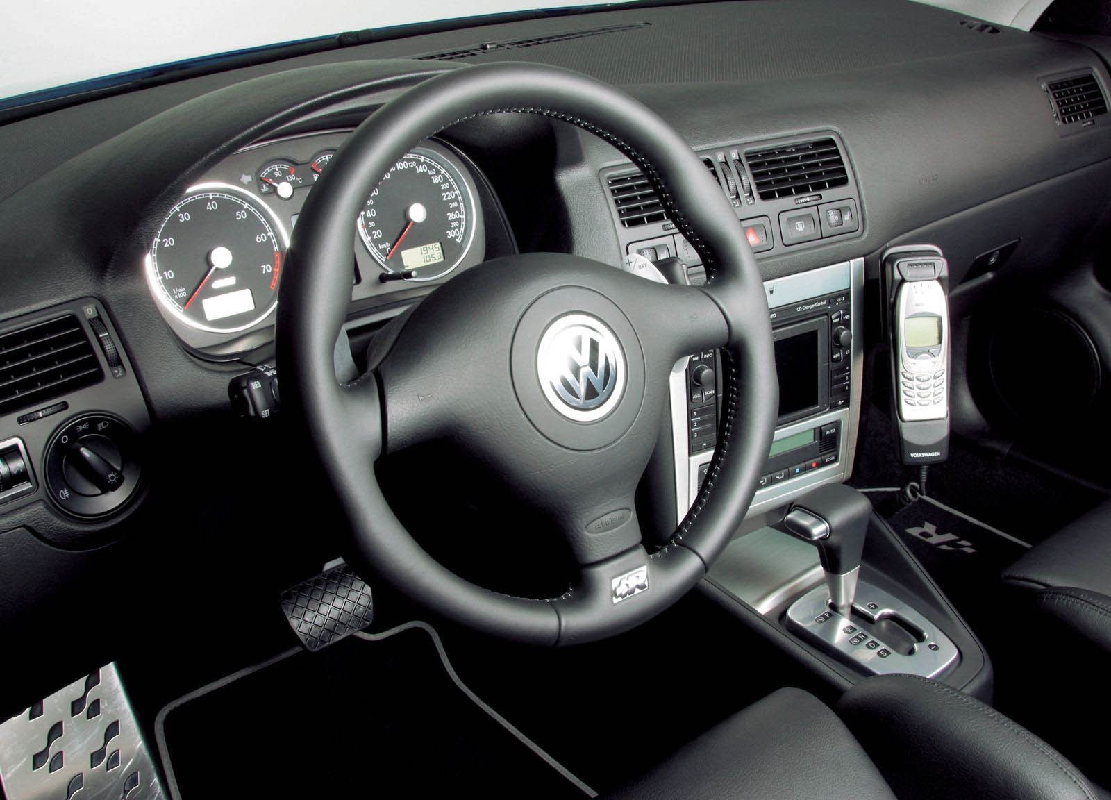 2003 Volkswagen Golf R32