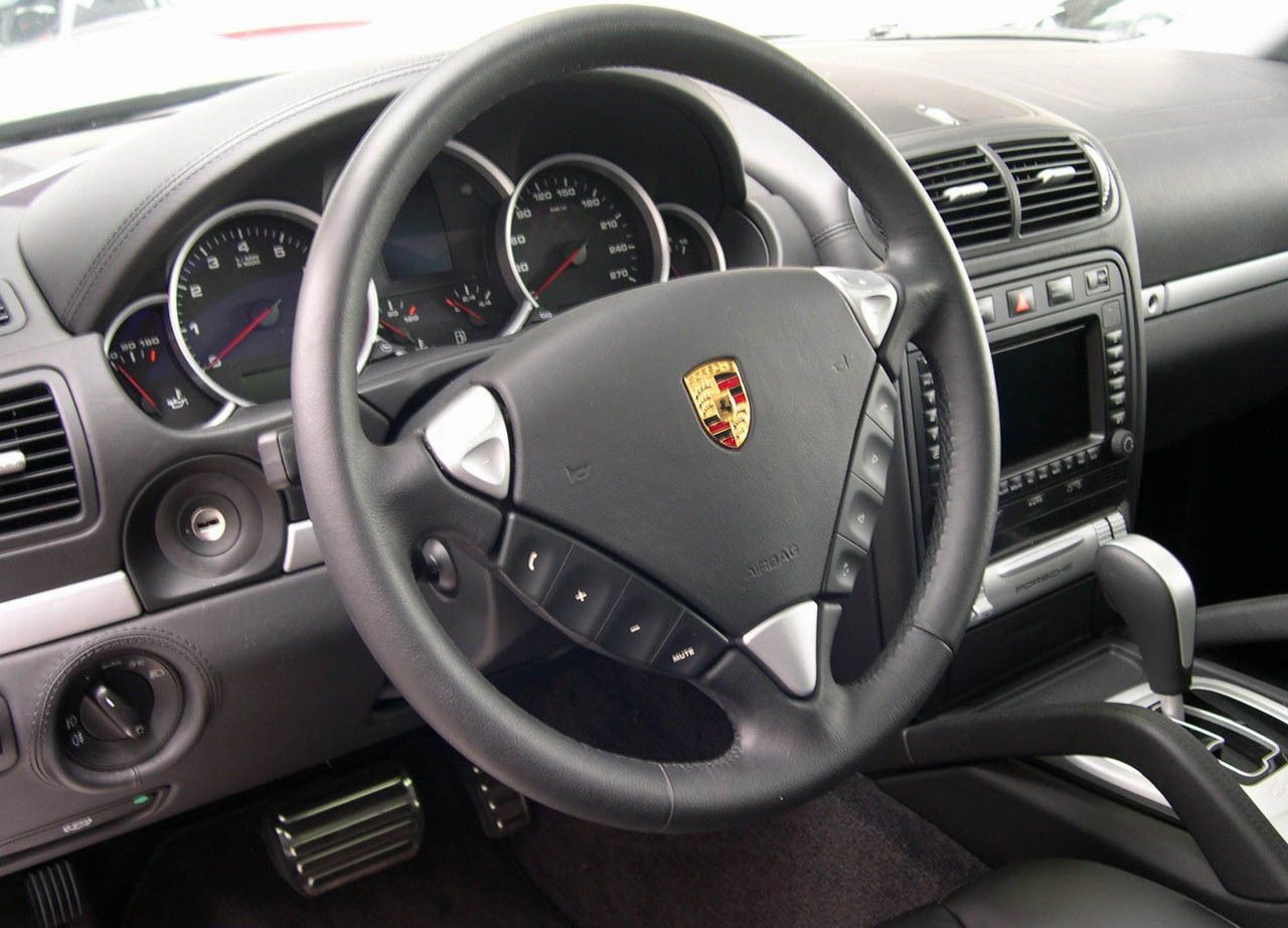2004 Porsche Cayenne S