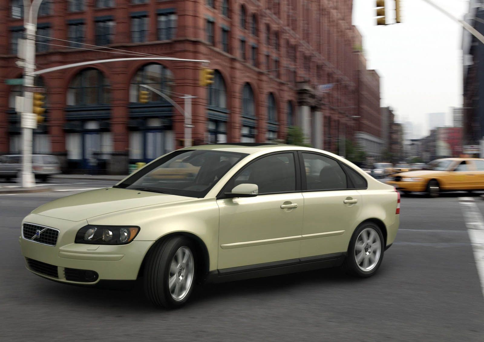 2004 Volvo S40