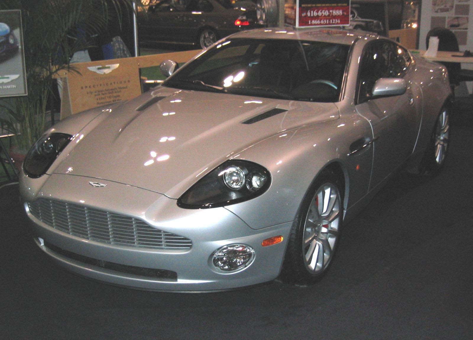 2005 Aston-Martin V12 Vanquish