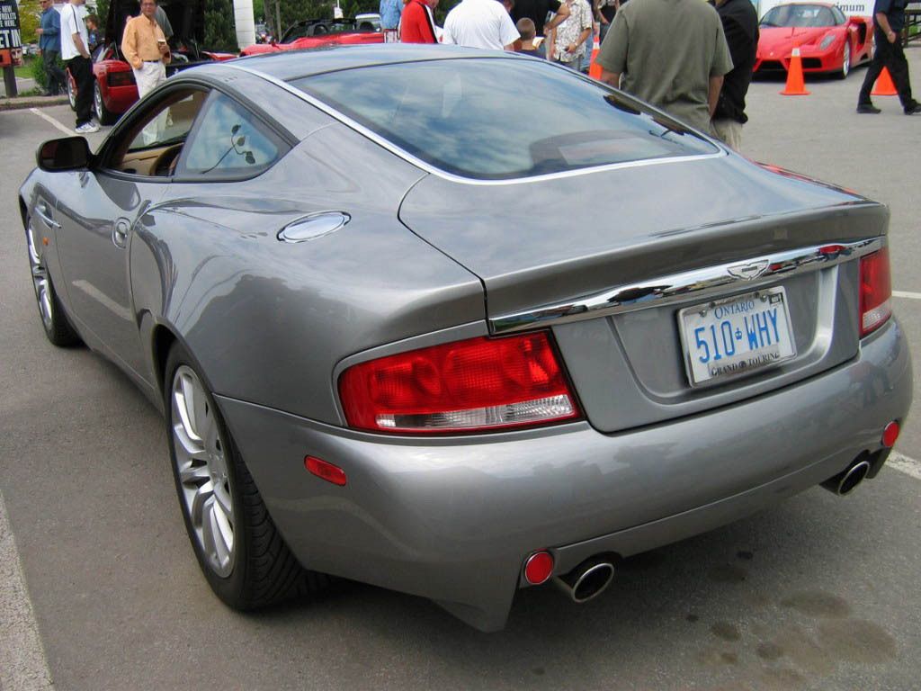 2005 Aston-Martin V12 Vanquish