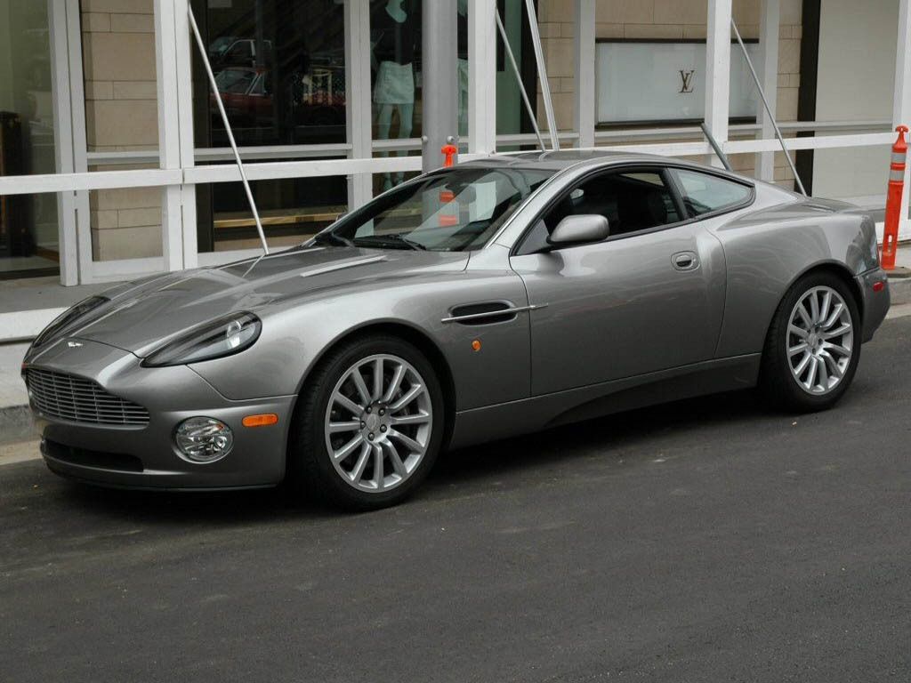 2005 Aston-Martin V12 Vanquish