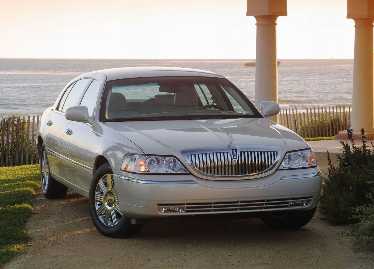 2006 Lincoln Town Car