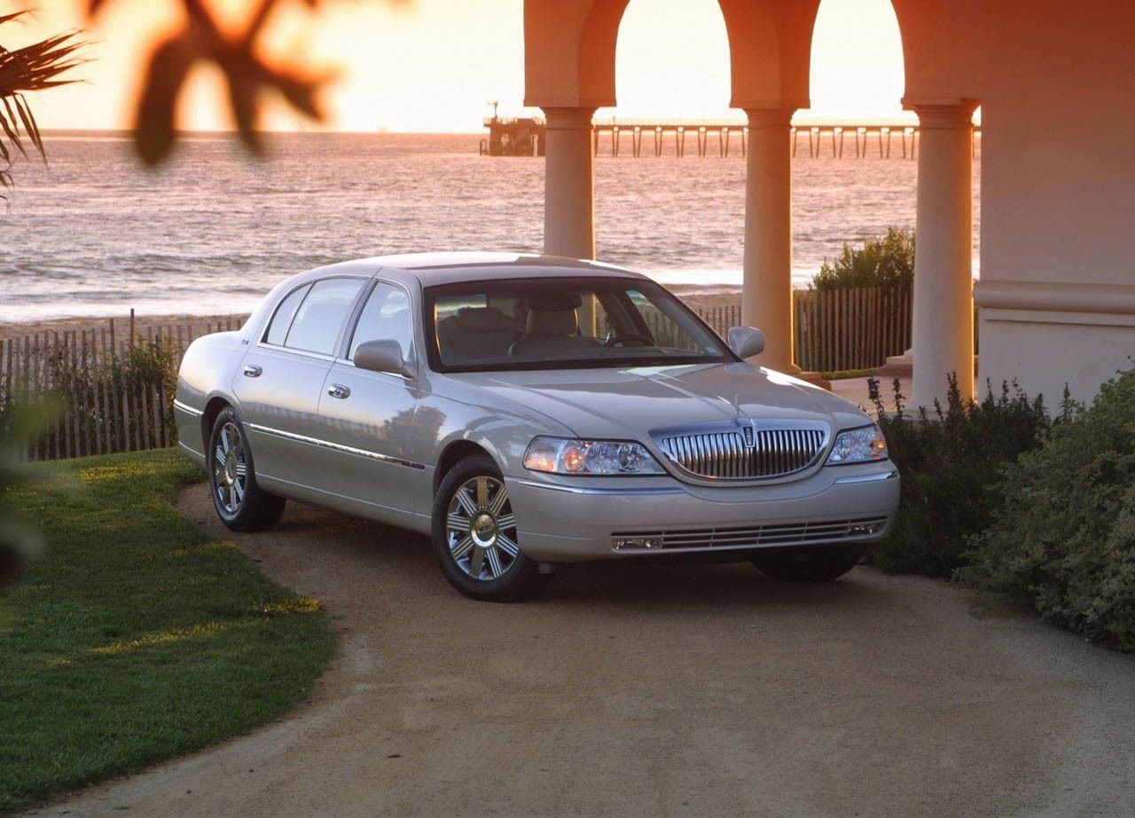 2006 Lincoln Town Car