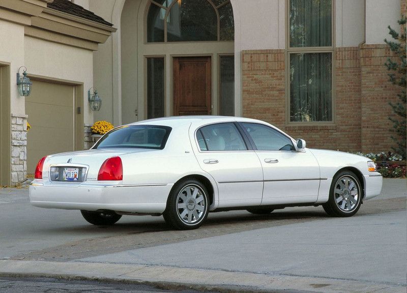 2006 Lincoln Town Car