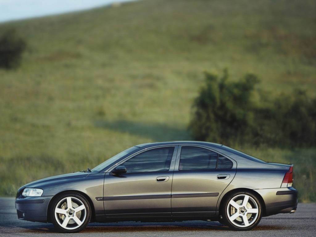 06 S60 R Design 2006 Volvo S60 R