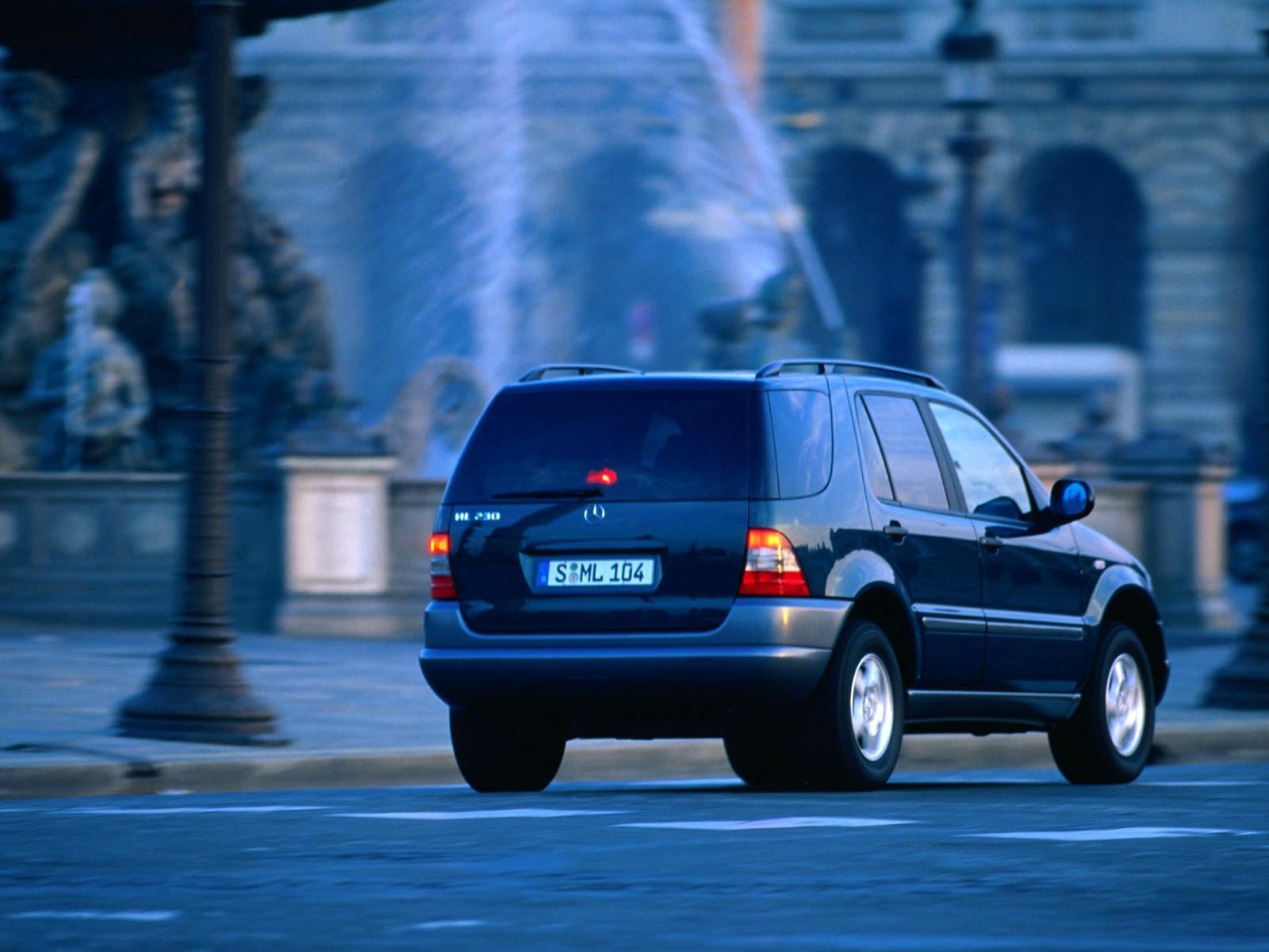 2000 Mercedes M-Class