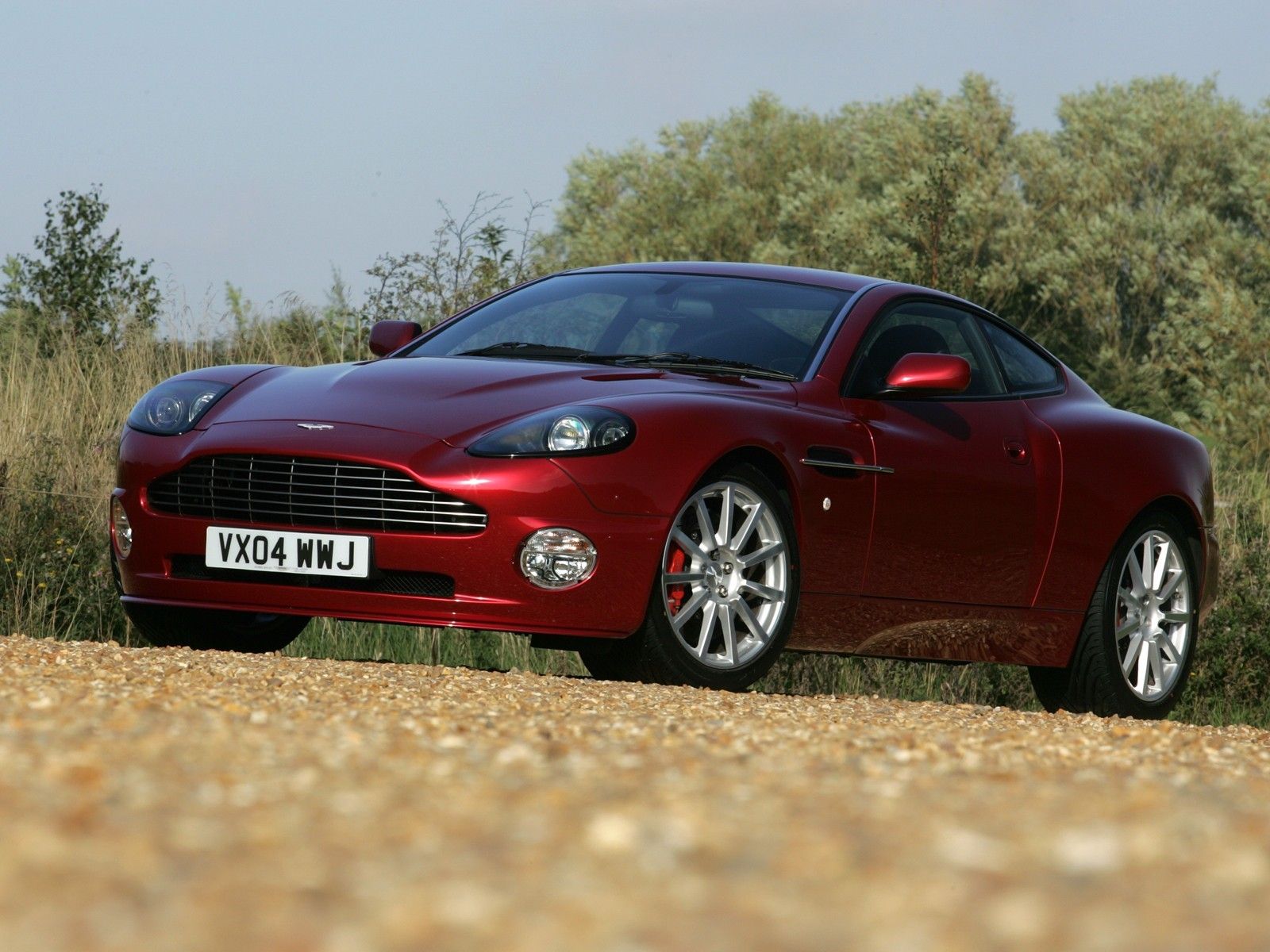 Aston Martin V12 Vanquish S