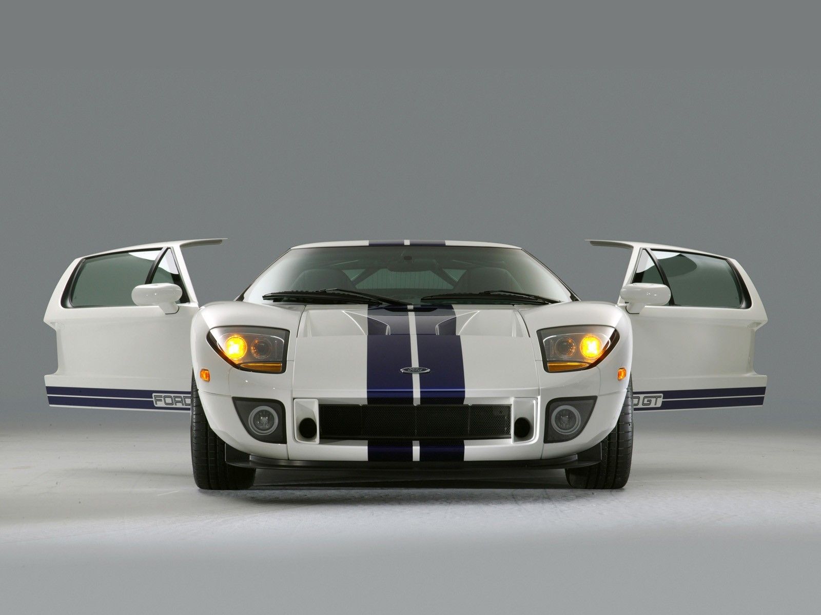 2002 Ford GT40