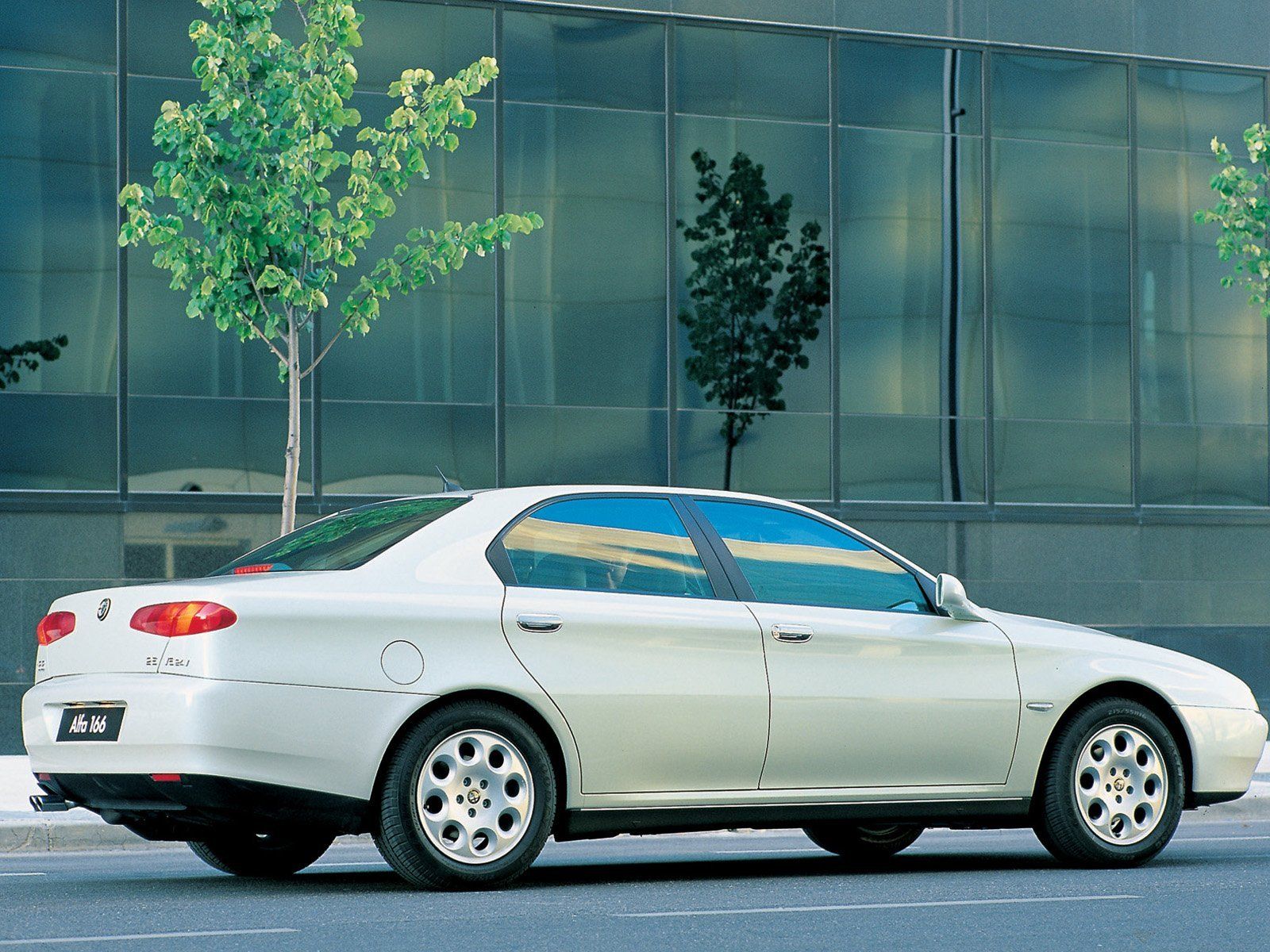 2004 - 2006 Alpha-Romeo 166
