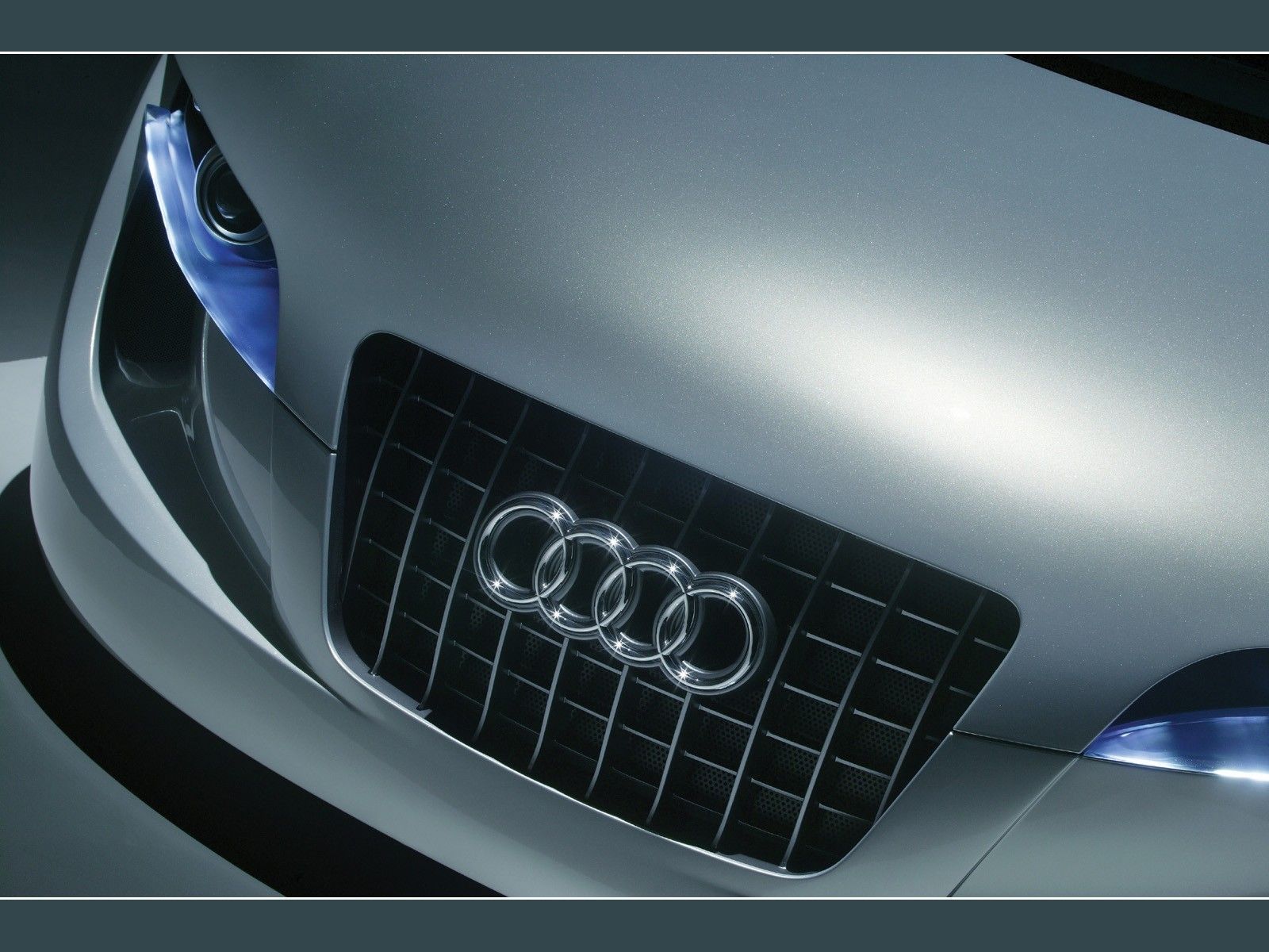 2004 Audi RSQ Concept