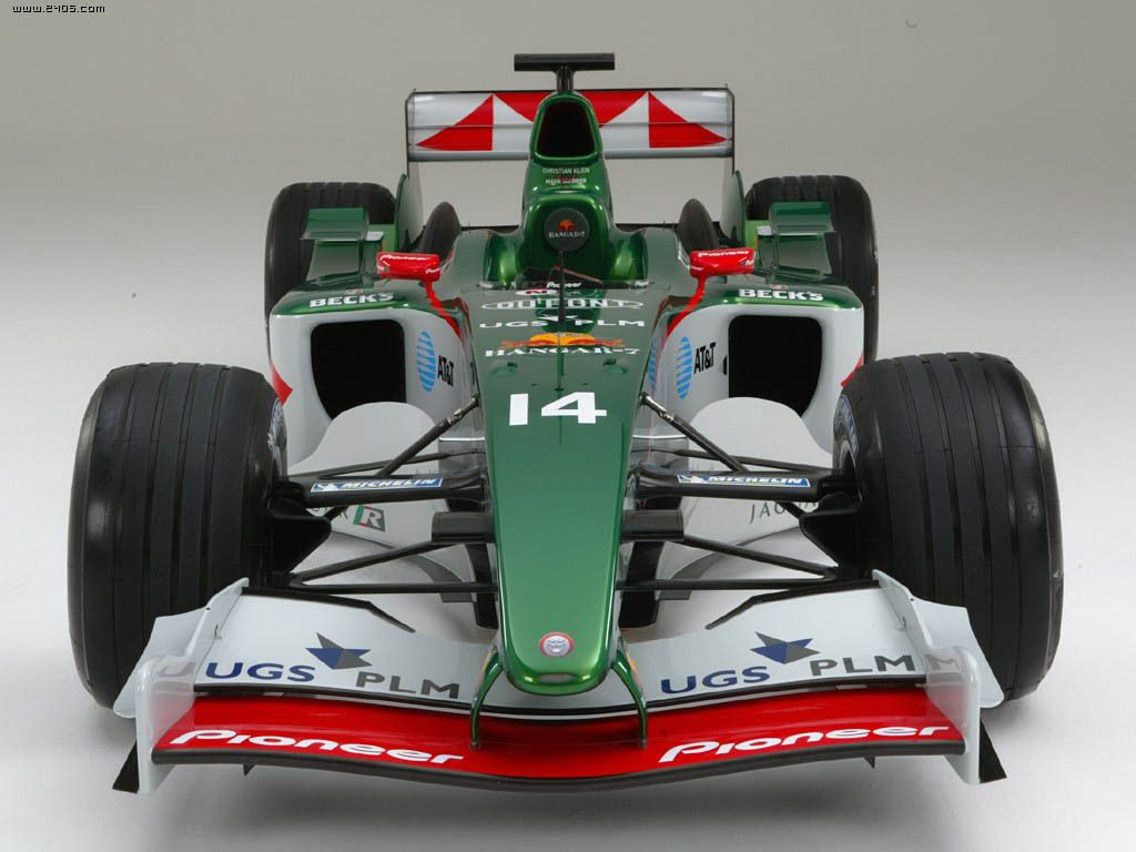 2004 Jaguar R5