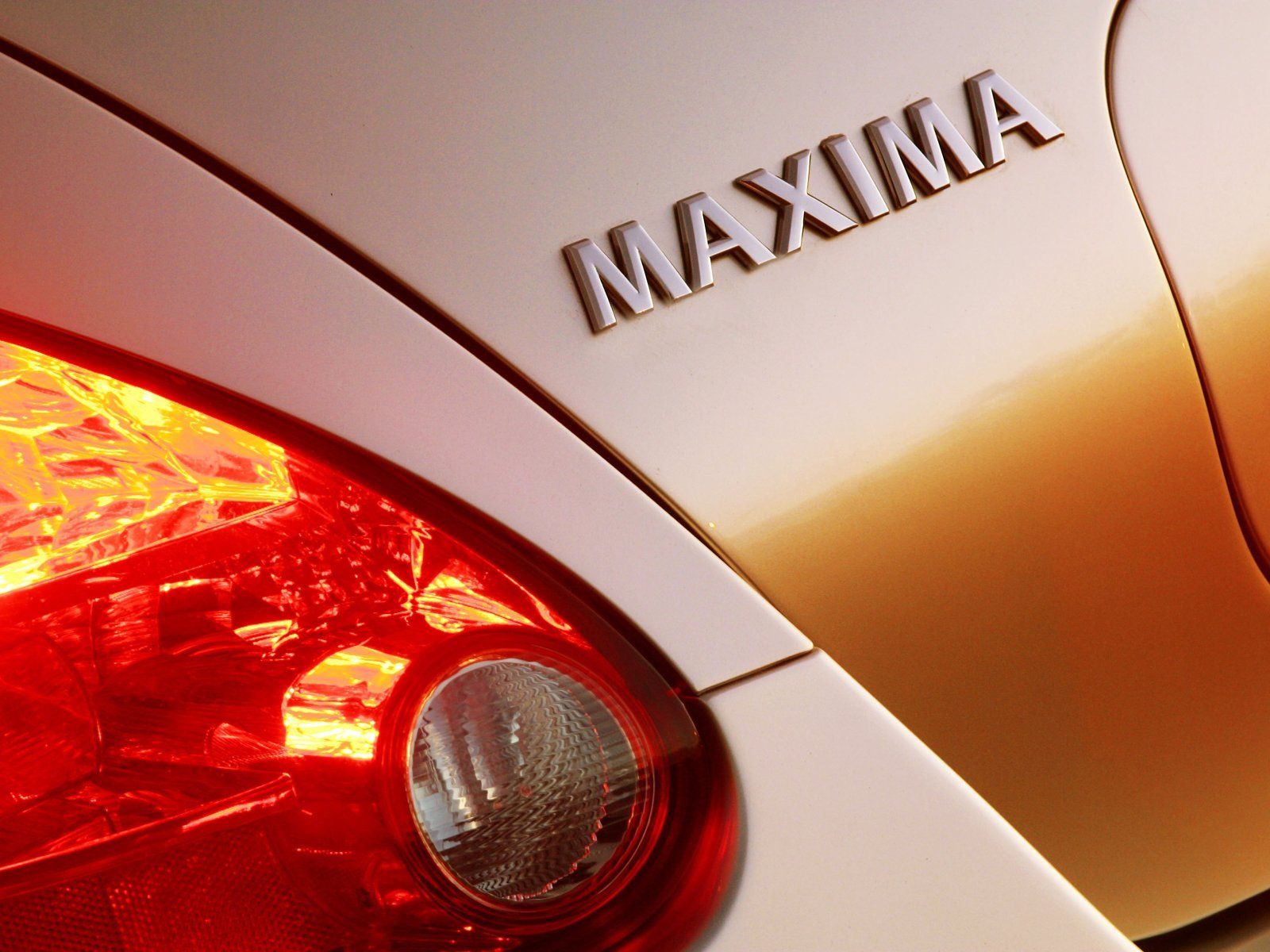 2004 Nissan Maxima