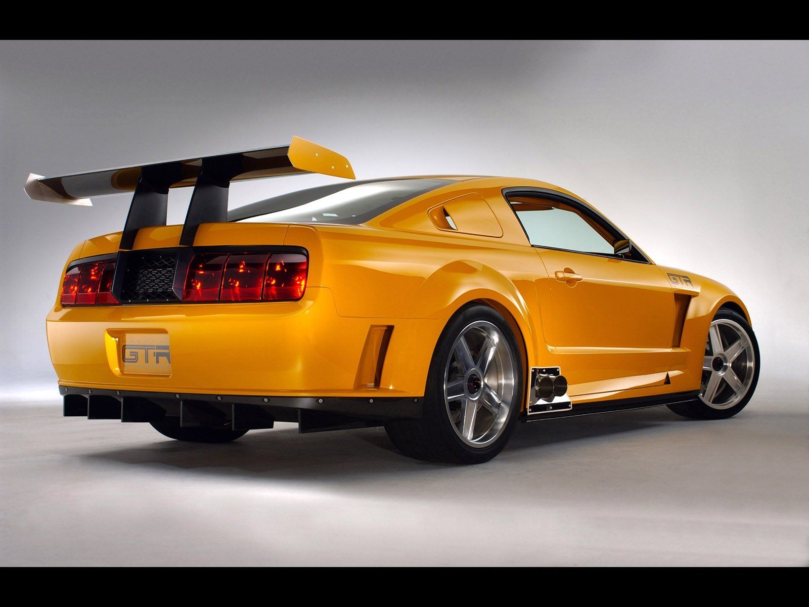 2005 Saleen Mustang GT-R