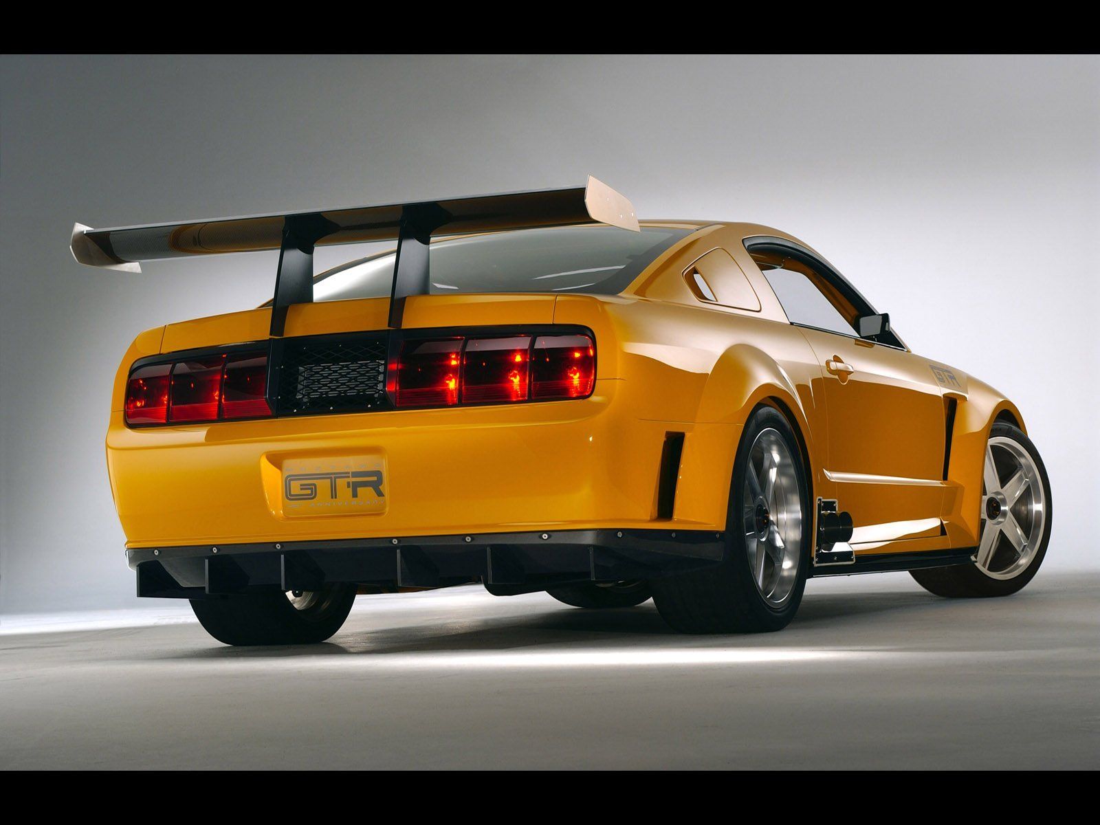 2005 Saleen Mustang GT-R