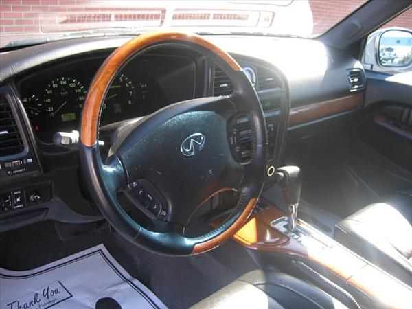 2003 Infiniti QX4