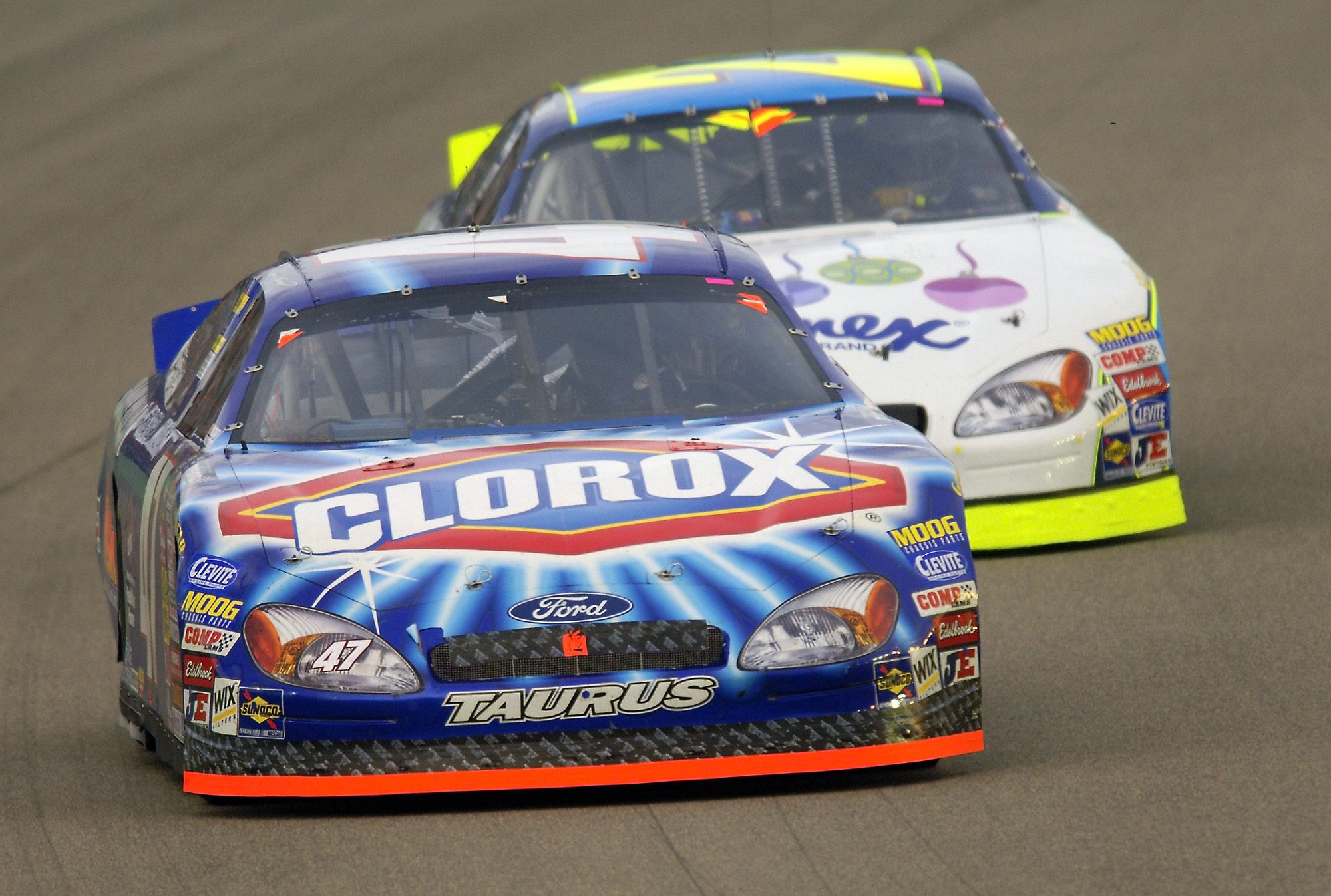 2002 - 2005 Ford Taurus (NASCAR)