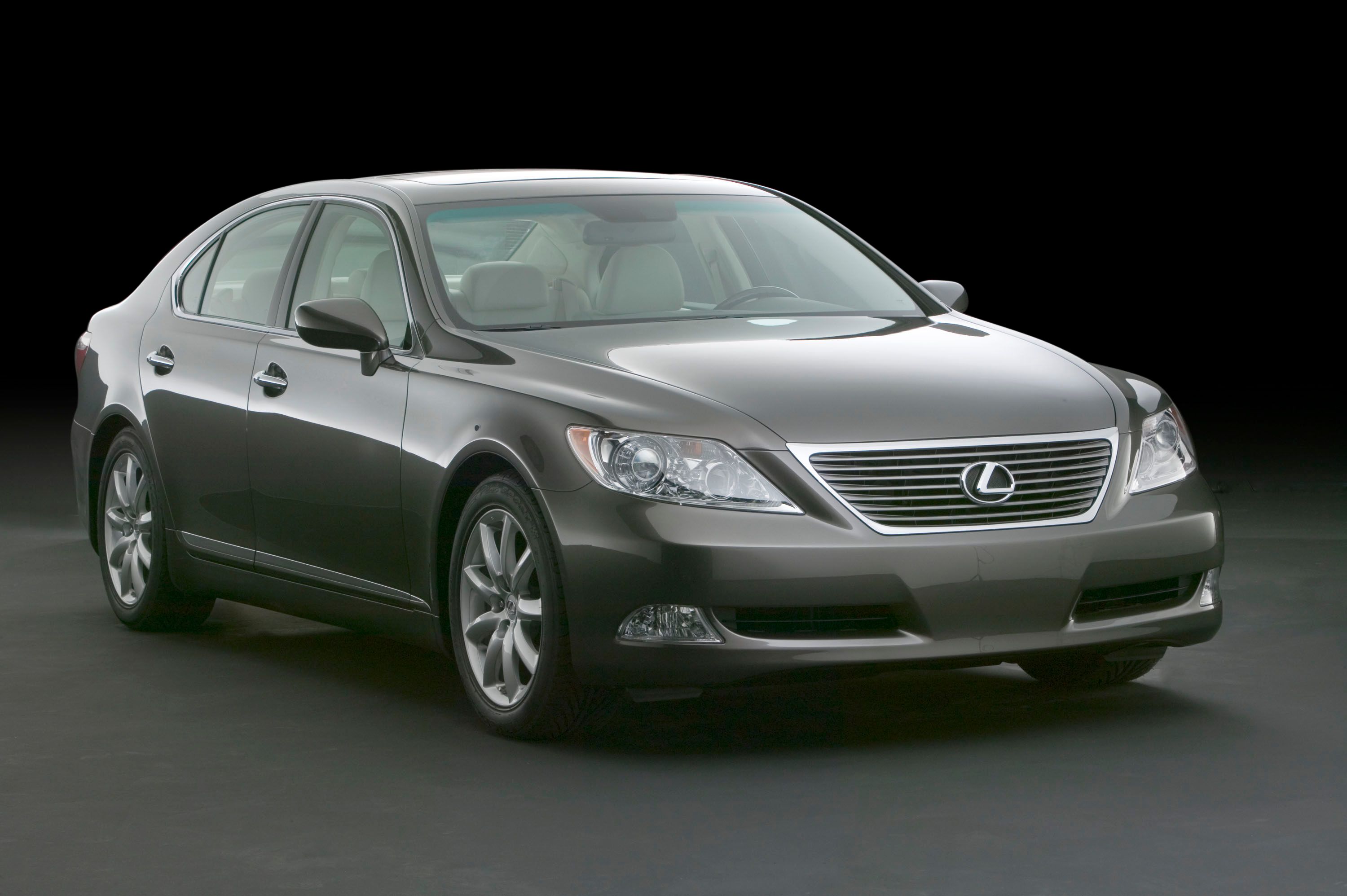 2007 Lexus LS 460