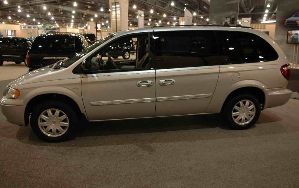 2006 Chrysler Town & Country