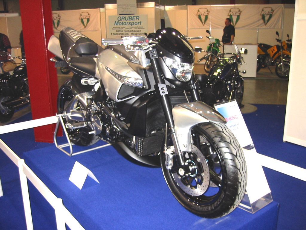 2006 Suzuki B-King concept bike