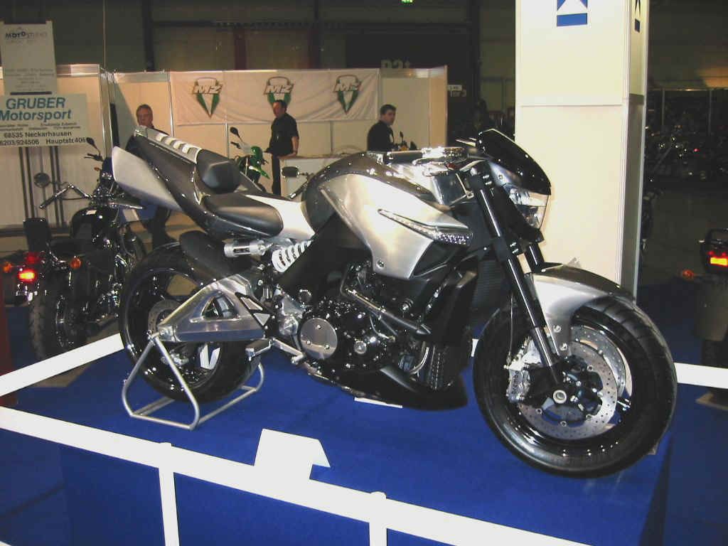 2006 Suzuki B-King concept bike