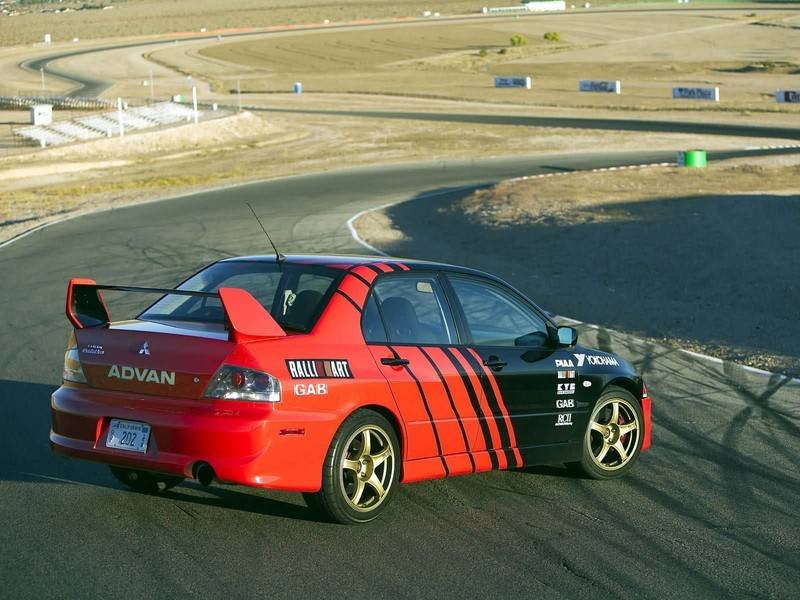 História da evolução do Mitsubishi Lancer 1992 - 2006