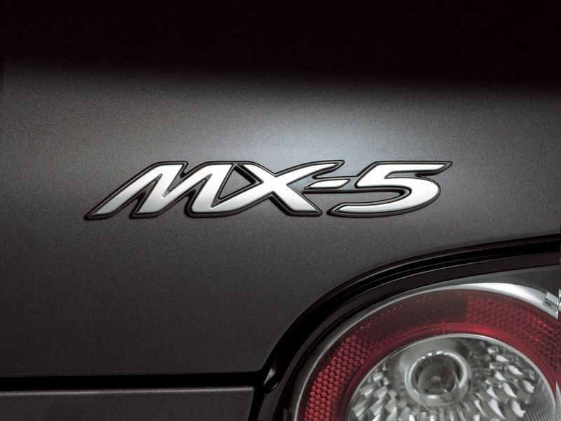 2007 Mazda MX-5 Roadster Coupe Preview