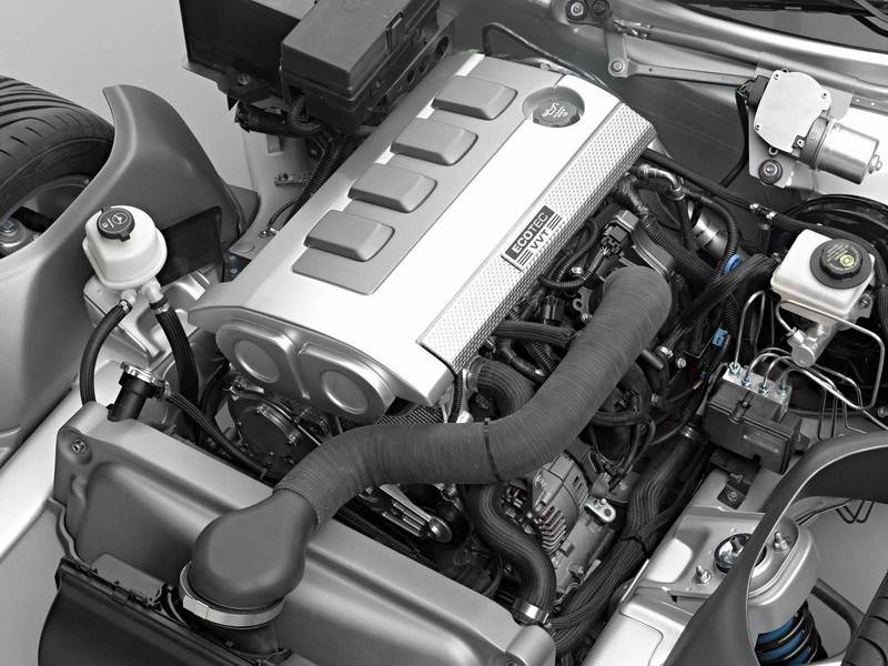GM just had roadster triplets: Pontiac Solstice, Saturn Sky, Opel GT