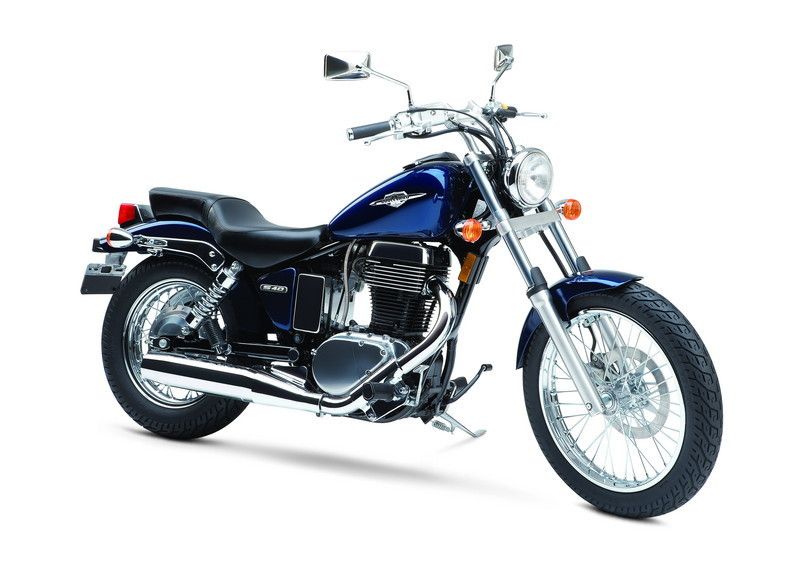 Suzuki Boulevard S40