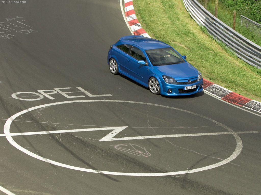 Opel Astra OPC on testing track