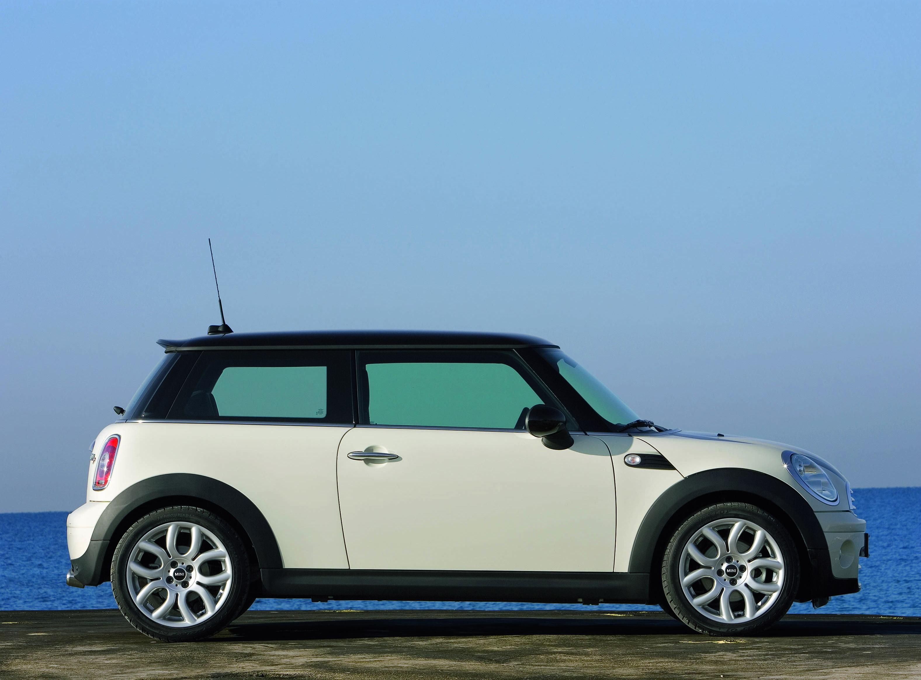 2007 MINI One and MINI Cooper D 