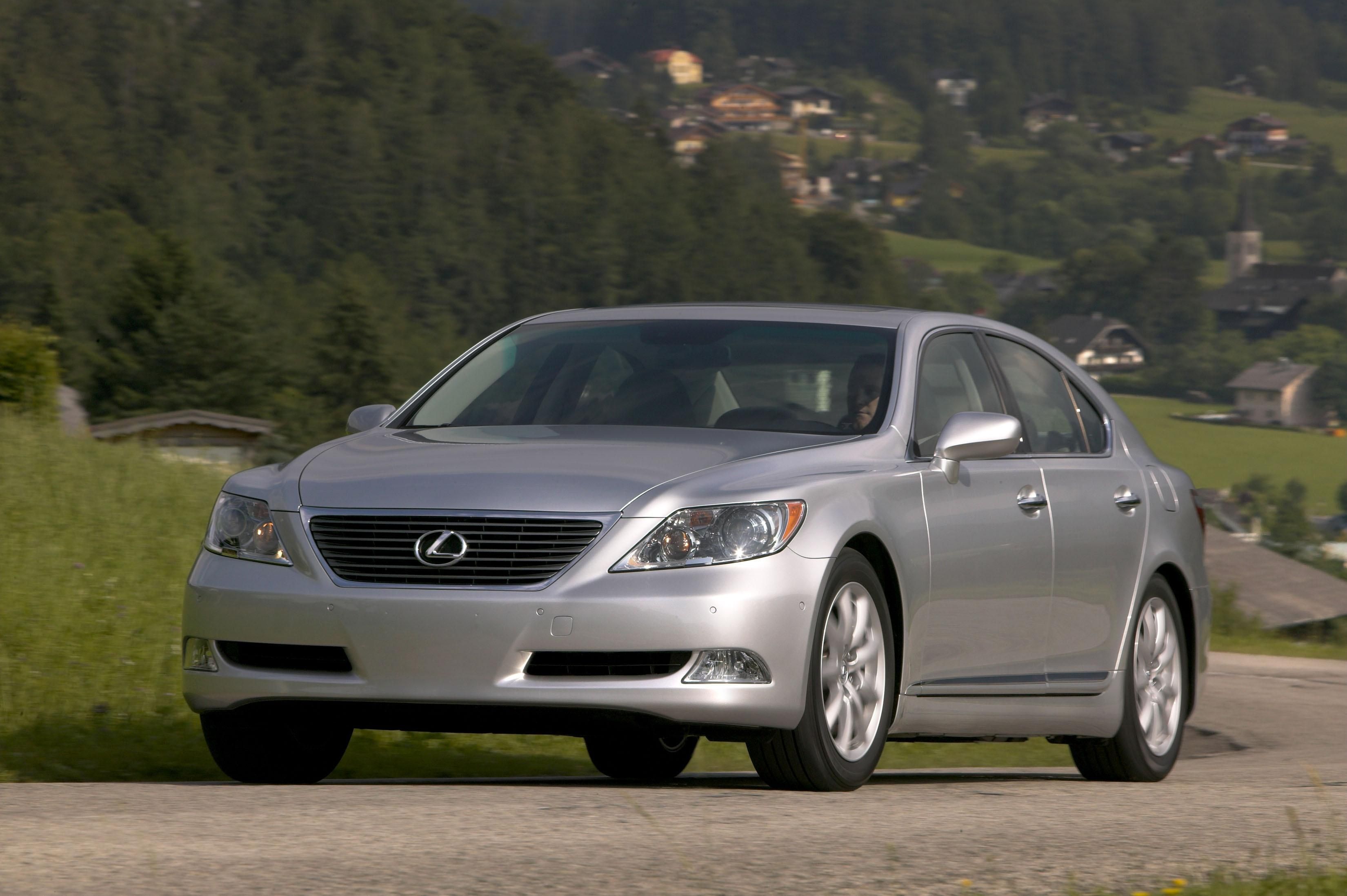 2007 Lexus LS 460