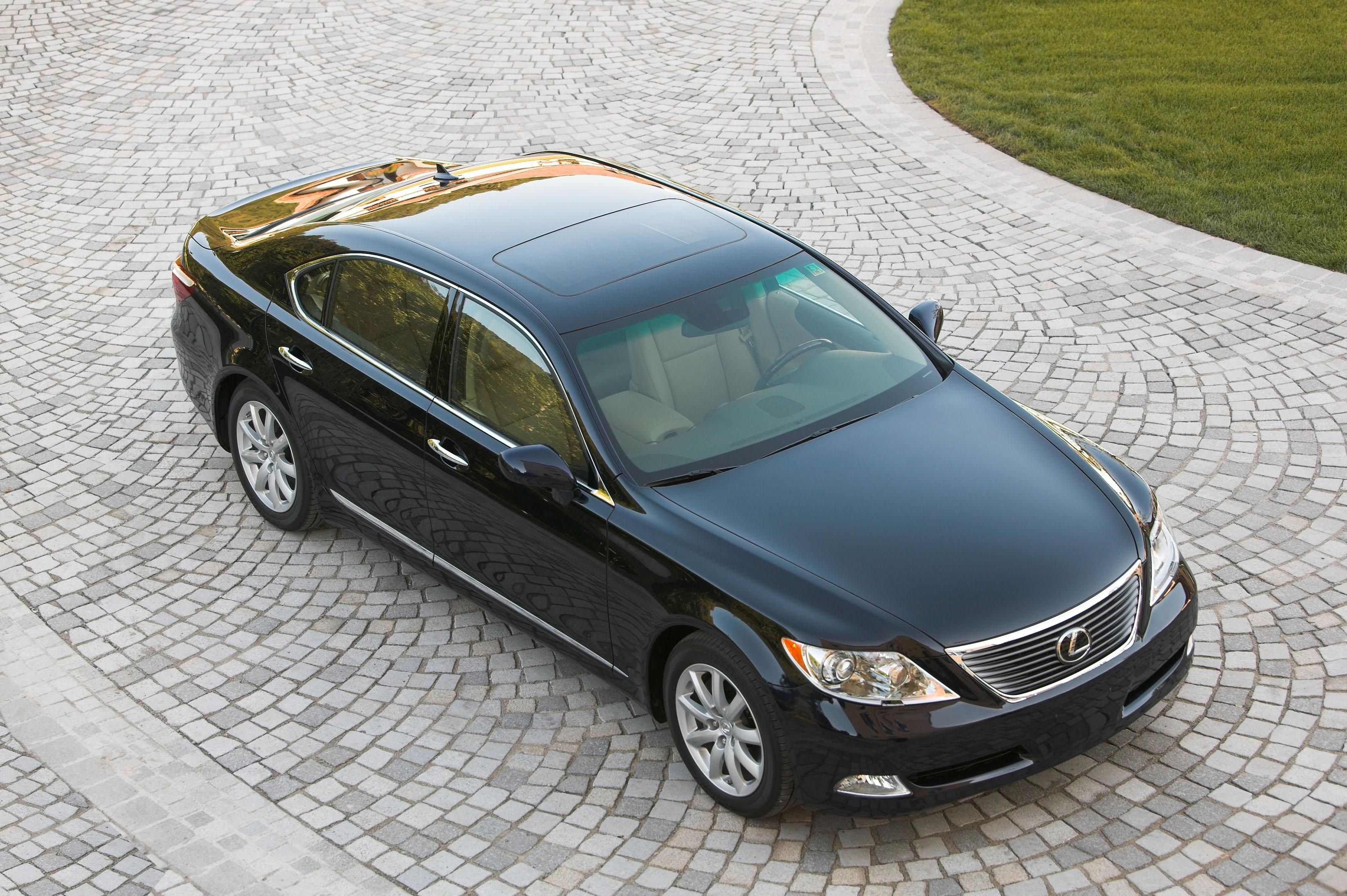 2007 Lexus LS 460