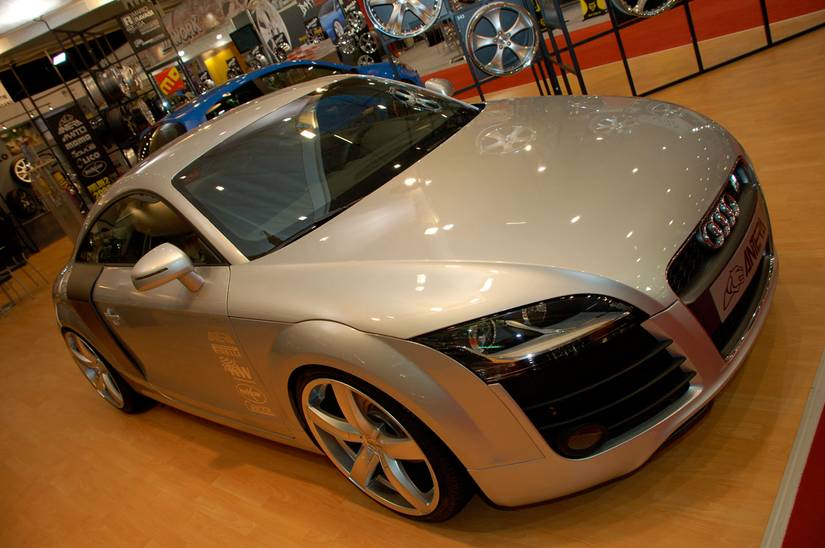 Audi TT in a R8 fur