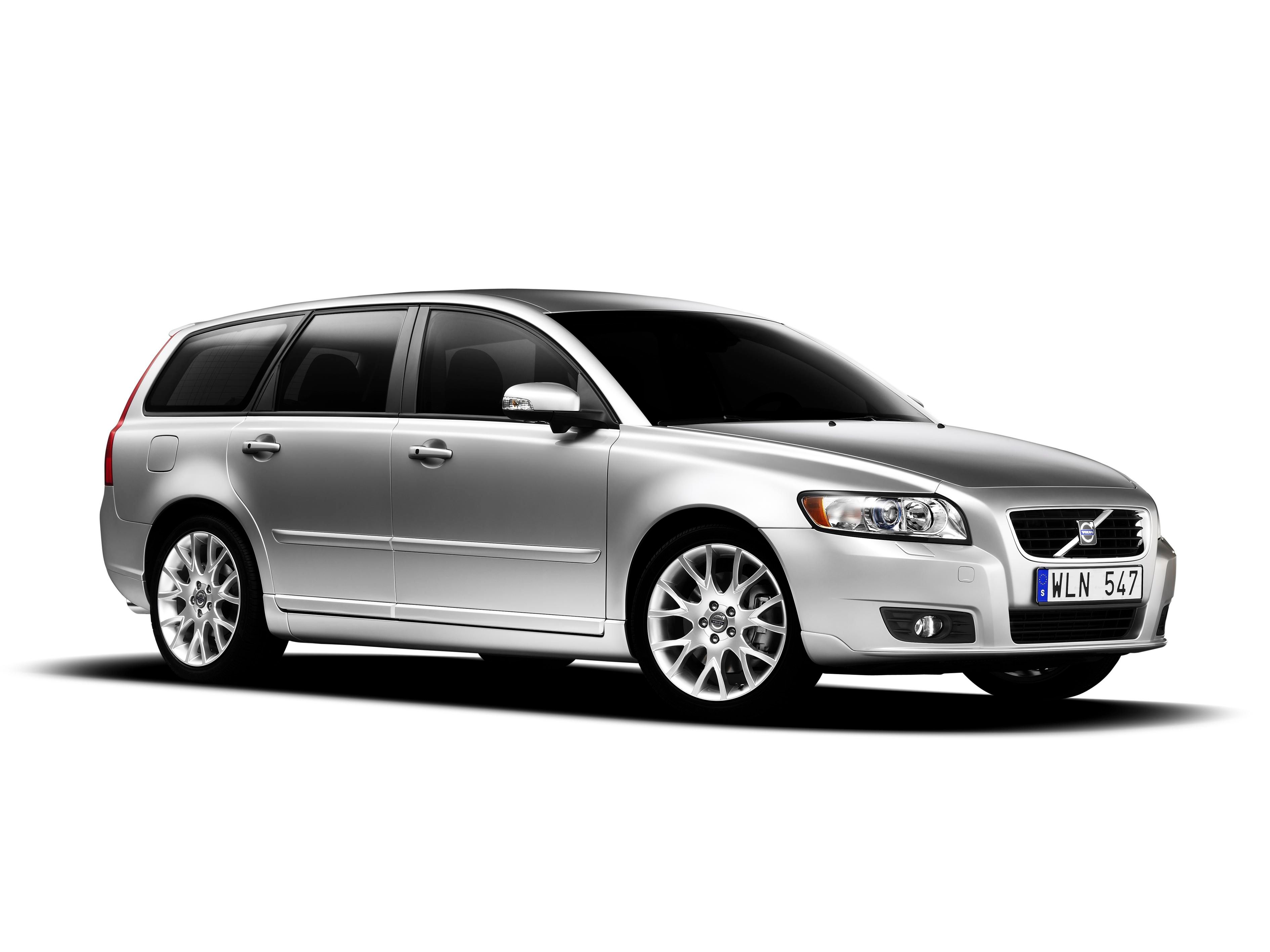 2007 Volvo S40 and V50