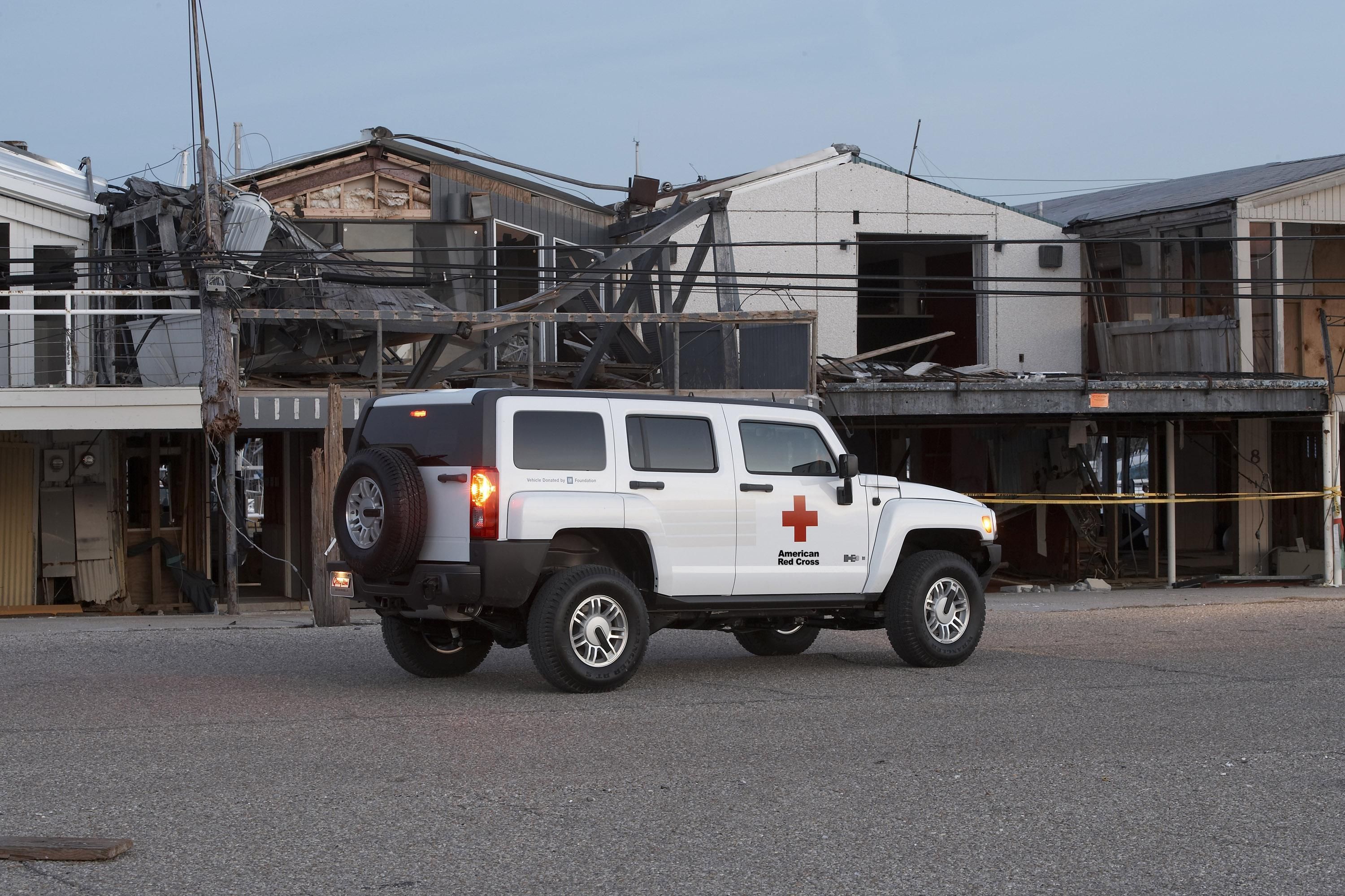 2007  HUMMER H3 Red Cross Edition